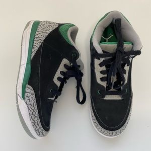 Air Jordan 3 Retro Pine Green Kids Size 3Y